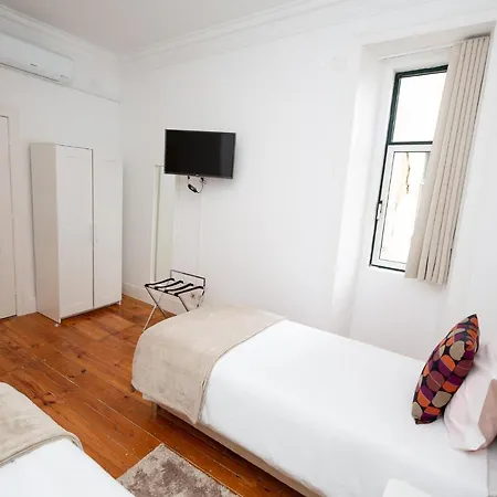 Πανσιόν Inn-chiado Boulevard 3*